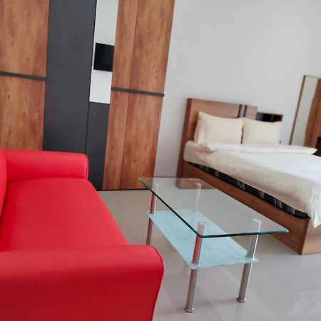 Taxim Residence Boutique Hotel Patong Exterior foto