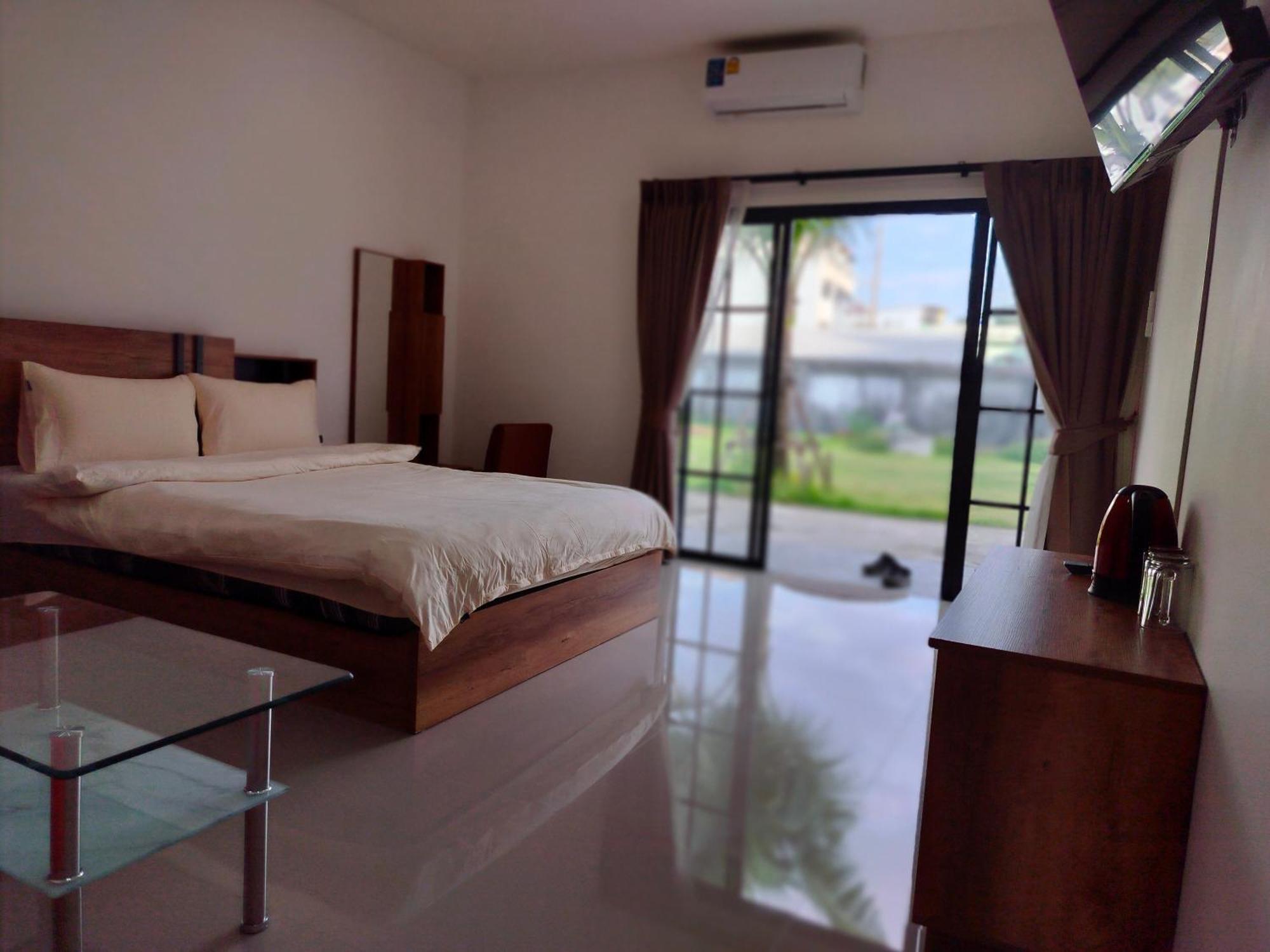 Taxim Residence Boutique Hotel Patong Exterior foto