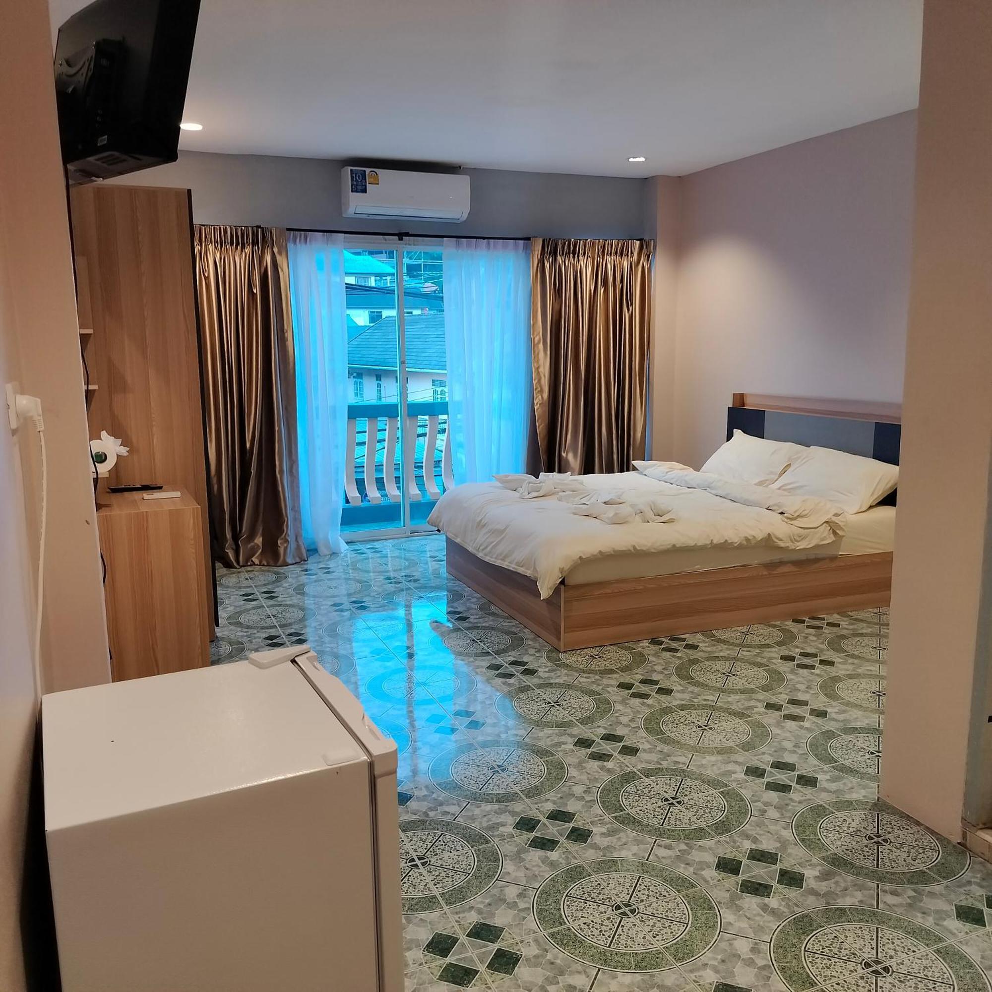 Taxim Residence Boutique Hotel Patong Exterior foto